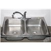 Image 2 : COMMERCIAL SINK WITH PLUMBING USED 32"X 20 3/4