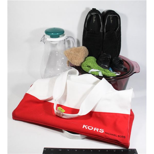 ASSORTED KITCHEN AND HOME ITEMS INCLUDING