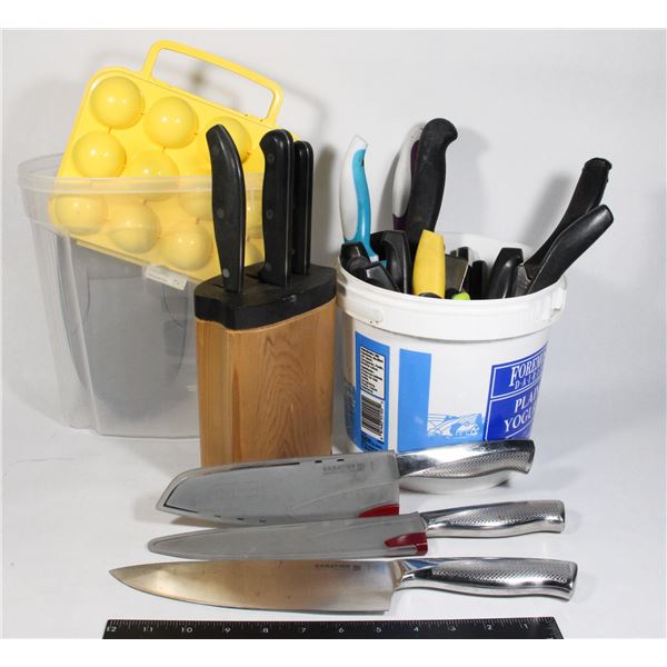 BOX OF KITCHEN KNIVES INCLUDING SABATIER