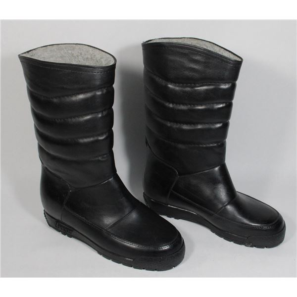 COUGAR MADE IN CANADA SIZE 3 WINTER BOOTS