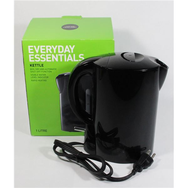 EVERYDAY ESSENTIALS ELECTRIC KETTLE