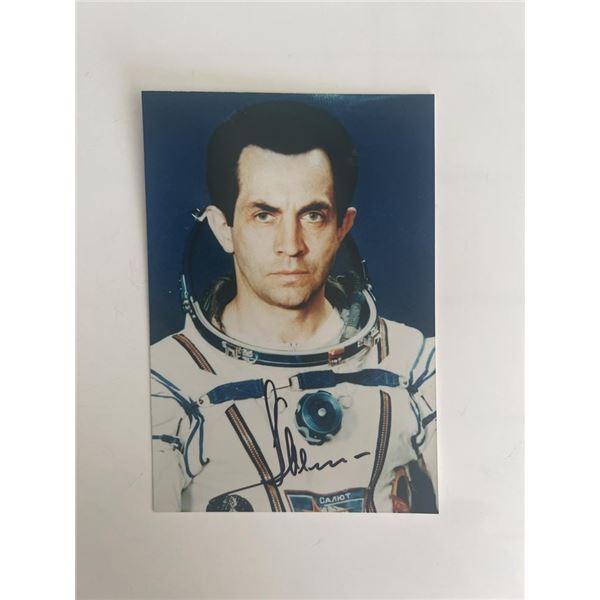 Cosmonaut Aleksandr Ivanchenkov signed photo