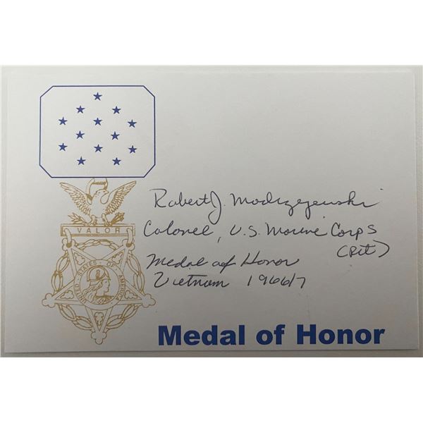Vietnam MOH Marine Robert J.Modrzejewski signed card