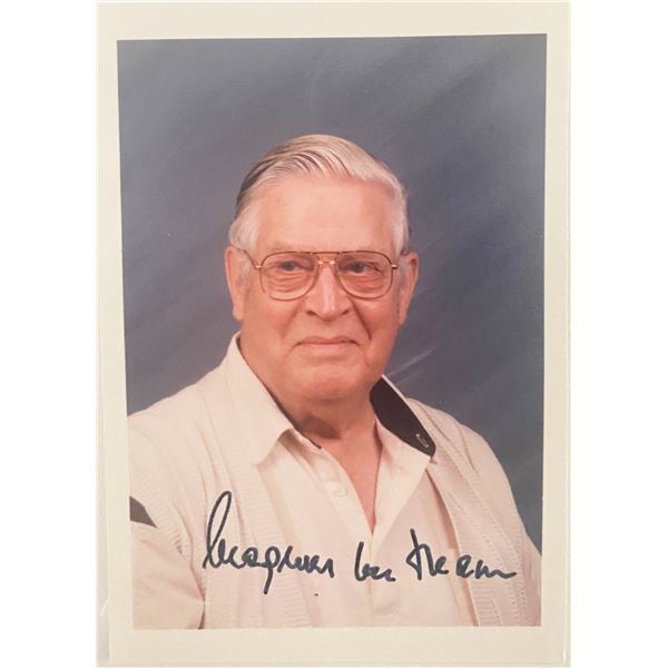 Rocket Pioneer Magnus Von Braun signed photo