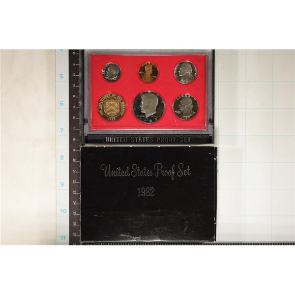 1982 US PROOF SET (WITH BOX)