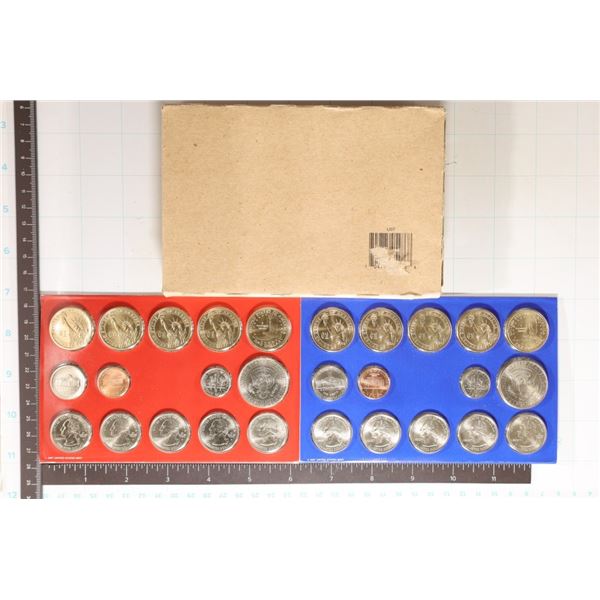 2007 US MINT SET (UNC) P/D ON MINT CARDS IN