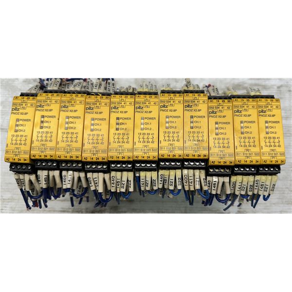 Lot of (11) Pilz #777301 / PNOZ X2.8P 24VACDC 3n-o 1n/c Modules