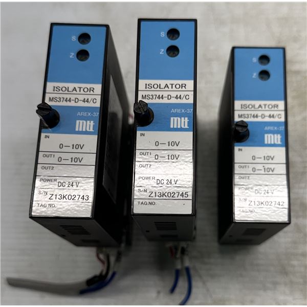 (3) MTT #MS3744-D-44/C Isolators