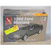 Image 1 : NEW AMT 1988 FORD MUSTANG 1:25 SCALE