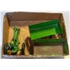 Image 1 : FLAT OF JOHN DEER DIECAST AND TRAILERS