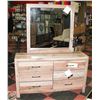 Image 8 : NEW ASSEMBLED "HICKORY" QUEEN BEDROOM SUITE