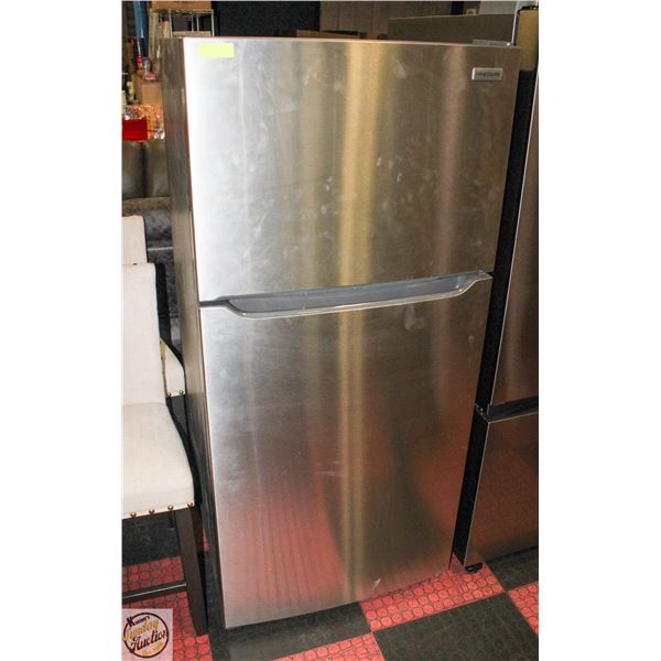 FRIDGIDAIRE REFRIGERATOR MODEL FFHT2045VS7