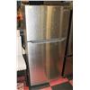Image 1 : FRIDGIDAIRE REFRIGERATOR MODEL FFHT2045VS7