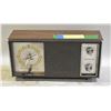 Image 1 : SOUND DESIGN MODEL 3212 AM CLOCK RADIO