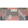 Image 1 : HUMAINE CATCH+RELEASE ANIMAL TRAP 32" X 10" 12"