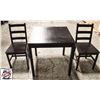 Image 2 : 29" X 29" X 29" WOOD TOP TABLE W/ 2 CHAIRS