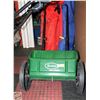 Image 1 : SCOTT ACUGREEN 1000 PUSH DROP FERTILIZER