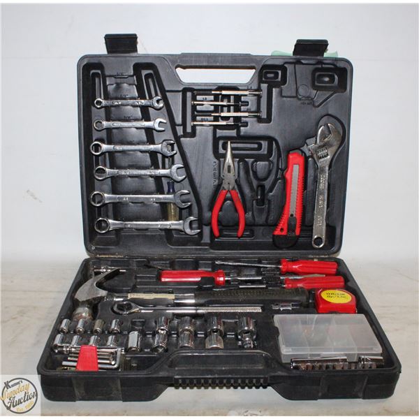 COMPLETE HOME REPAIR TOOL SET W/ CASE