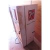 Image 3 : 7up Upright Coin Operated Drink Machine 52'' x 25'' x 21''
