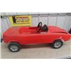 Image 8 : Vintage Pedal Car Mostly Plastic 43x12x16