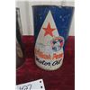 Image 3 : 2 Quart Oil Cans. 1) Roco HD Motor Oil w/ Product. 2) William Penn w/ Green Stars, no Top