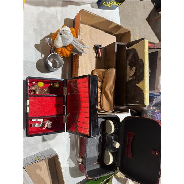 Jewelry box and contents, travel case and other items