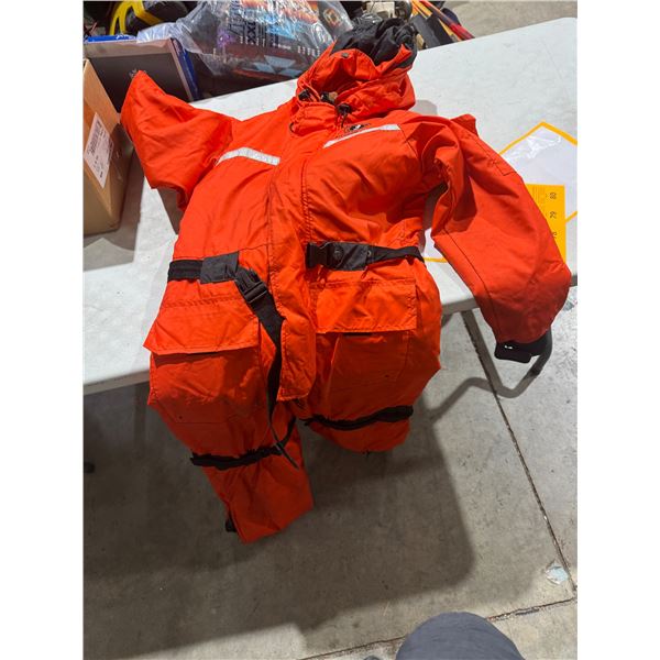 Mustang survival Atlantic class size small