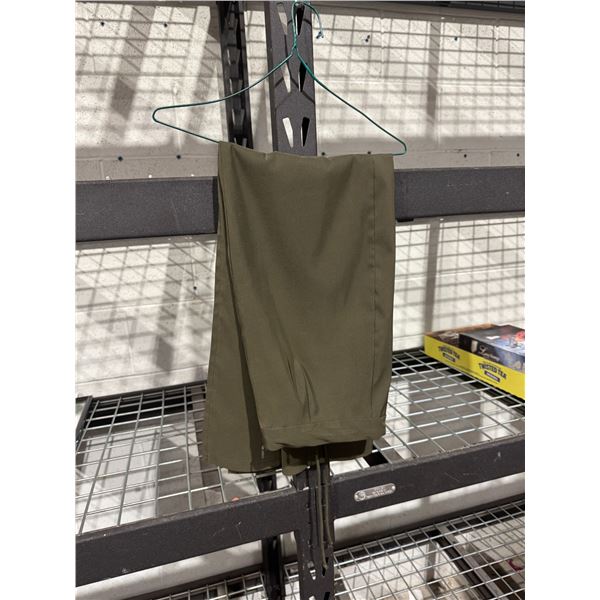 Size 6, Riki's skirt