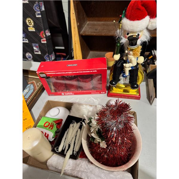 Christmas lot two trays and figure