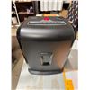 Image 1 : Staples paper shredder