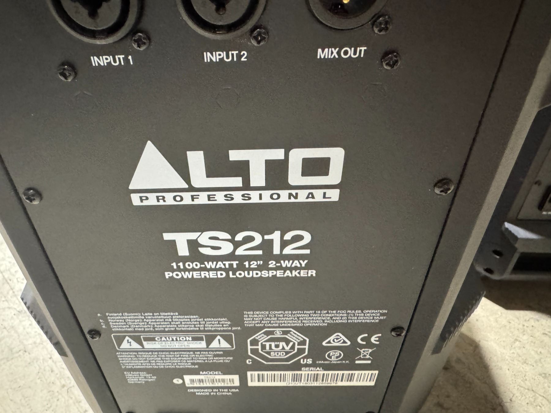 Ts212 Alto professional TS212 1100 W 12 inch two-way speakers