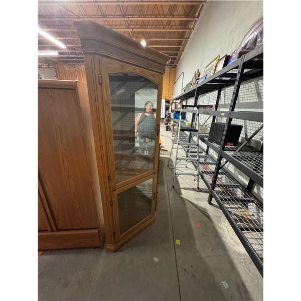 Corner curio cabinet