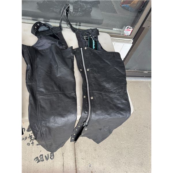 Chaps 3xl