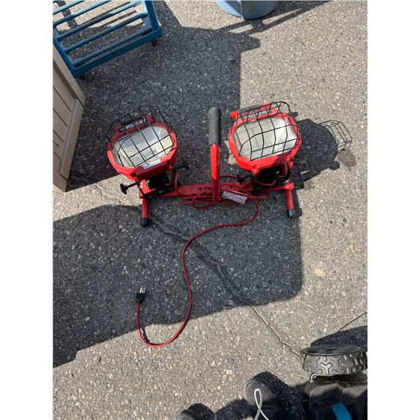 Husky work light wirh stand not pictured