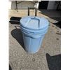 Image 1 : Rubbermaid garbage can