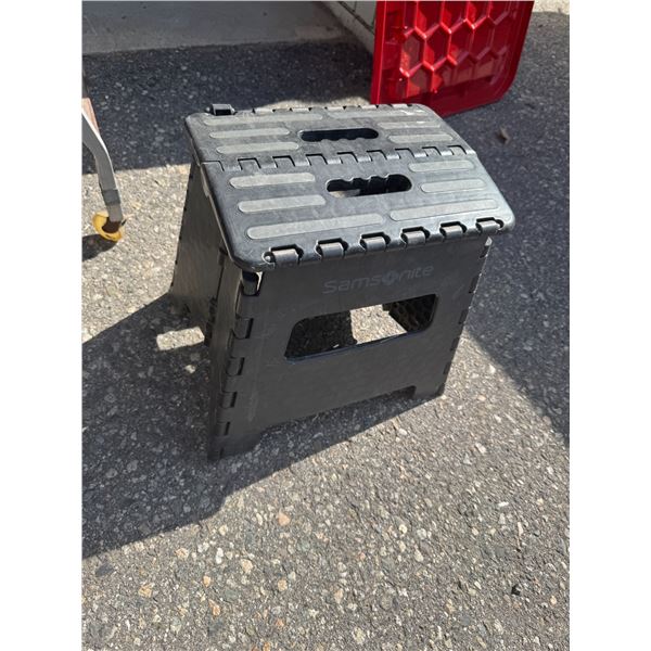 Samsonite folding step