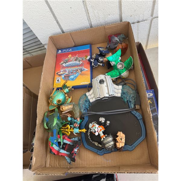 Skylanders supercharged PS4 portal game figures M