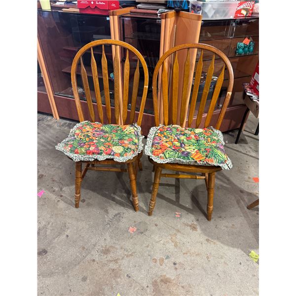 2 chairs
