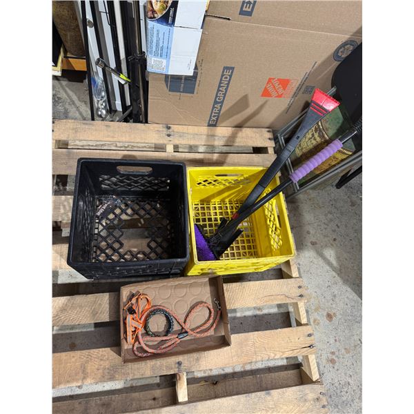 Crates no brushes, pet items