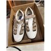 Put joy golf shoes, size 8