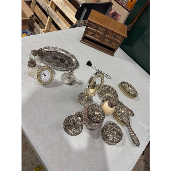 Vanity items, and jewelry box