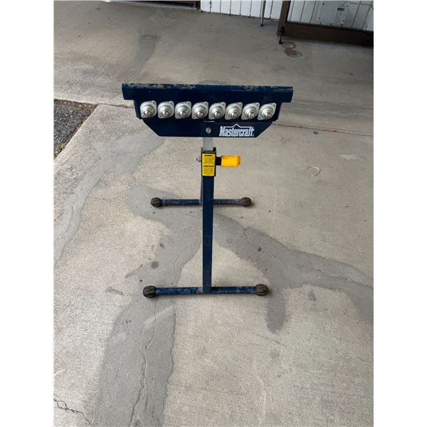 Mastercraft roller stand
