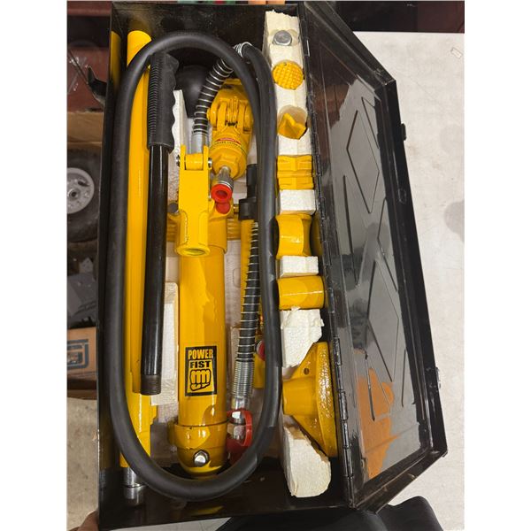 PowerFist 1/2 Ton Hydraulic Porta Power in Case -