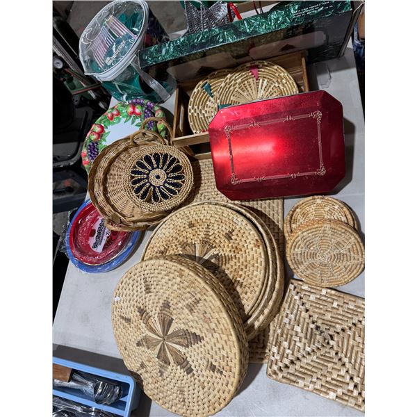 Wicker items, baskets, disposable plates, and picnic set, etc.