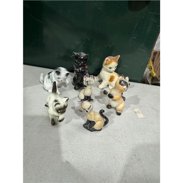 Cat figurines