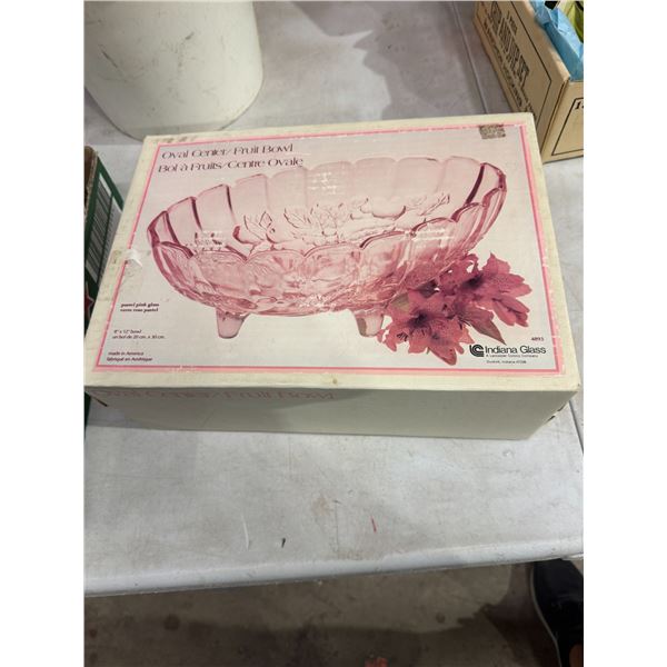 Oval center fruit bowl