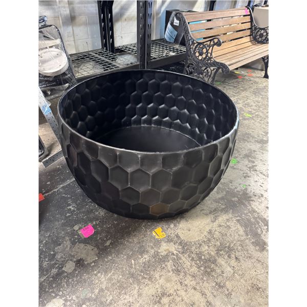 Large planter