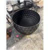 Image 2 : Large planter