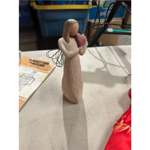 Willow tree angel of the heart