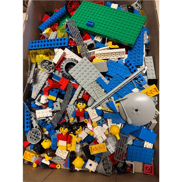 Vintage Lego from the 70s and Lego people from the 70s